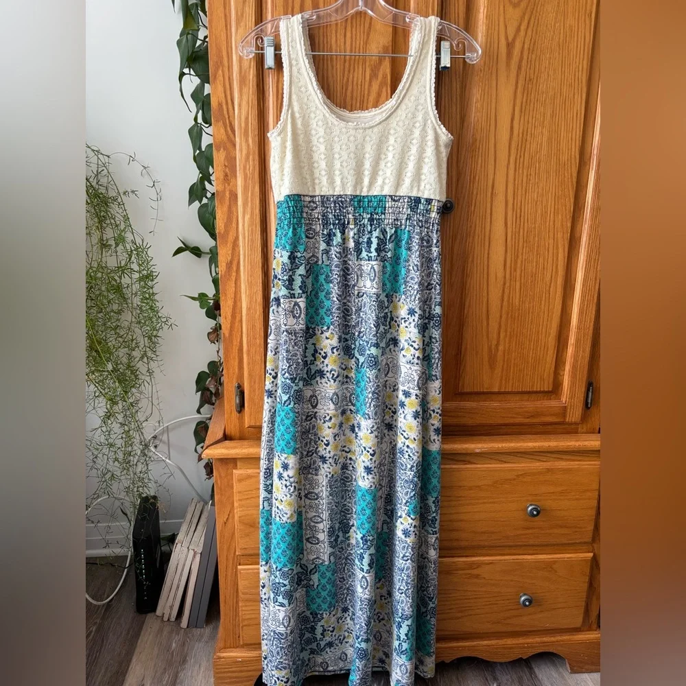 #4 Xhilaration Lace and Patterned Maxi Dress With Slits Small - Picture 6 of 9